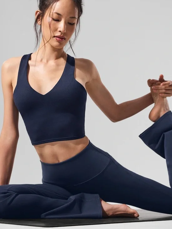 ALO yoga airbrush real bra tank Women's V‑Neck Crop Tank Top - Picture 6 of 8